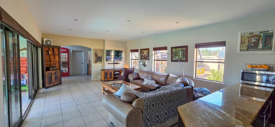 4 Bedroom Property for Sale in Myburgh Park Western Cape